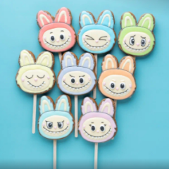 Пряник имбирный на палочке "Лабубу" БП-00000622	